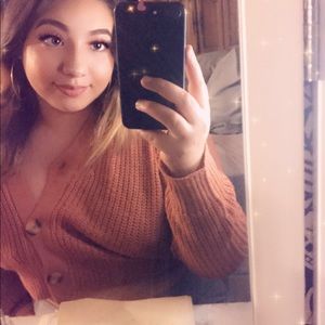 Meet your Posher, Nayeli